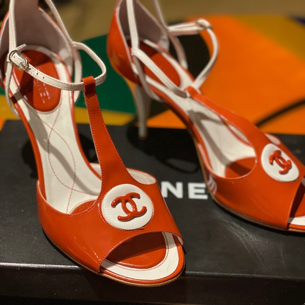 CHANEL Sandals